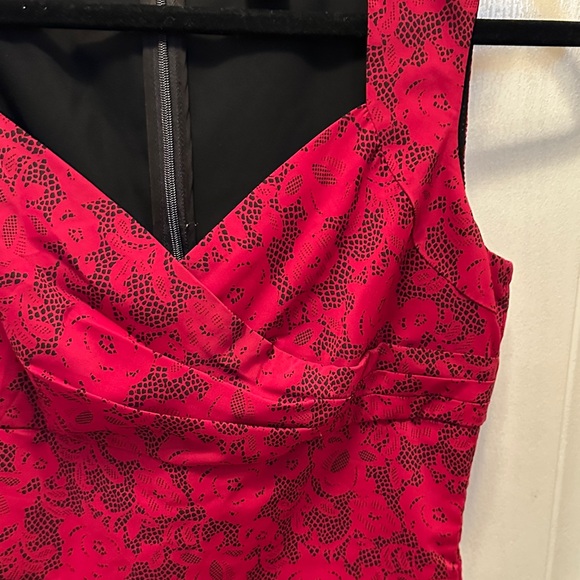 White House Black Market Red and Black knee length Dress Stretch Lining Size 6 - Picture 4 of 5